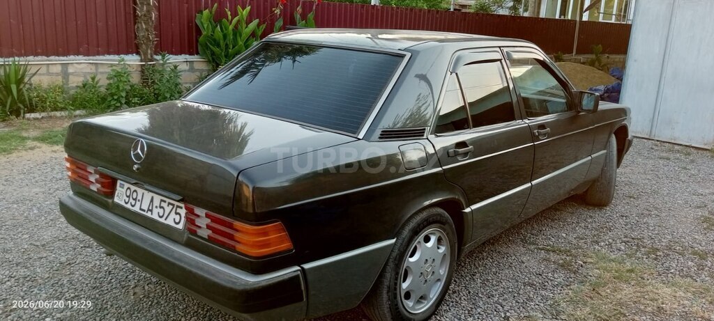 Mercedes 190