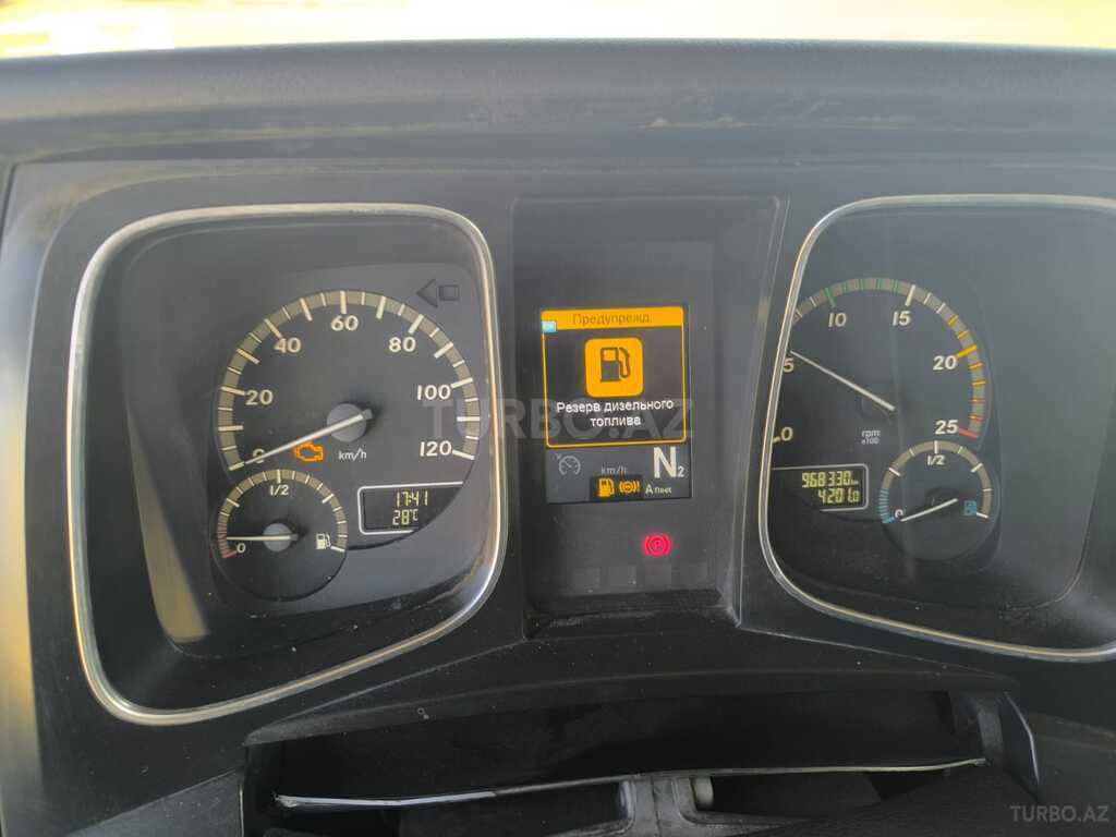 Mercedes Actros 1843
