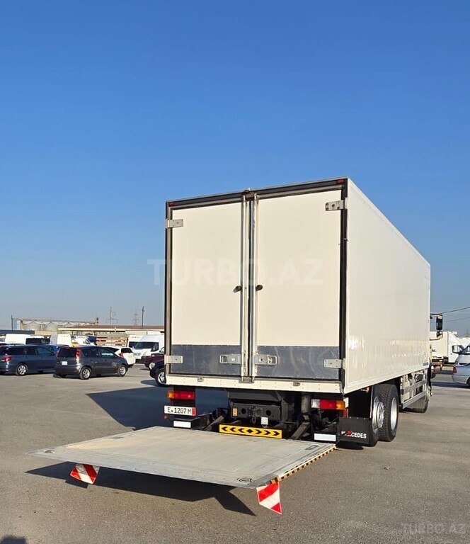 Mercedes Axor 2533