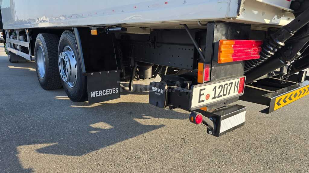 Mercedes Axor 2533