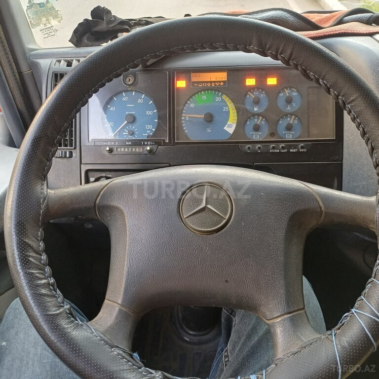 Mercedes Atego 815