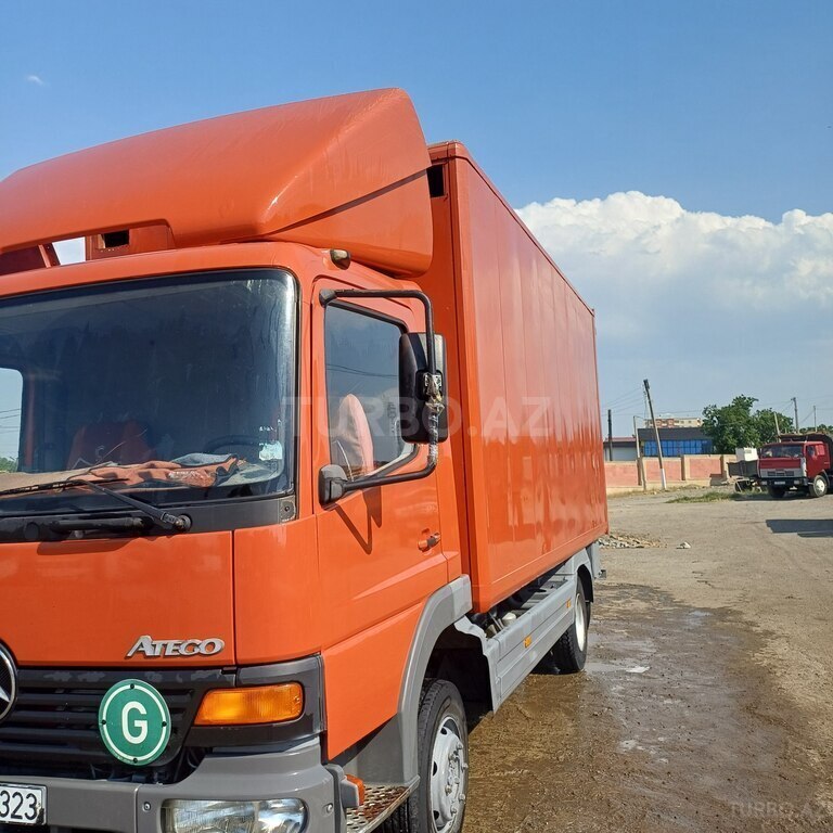 Mercedes Atego 815