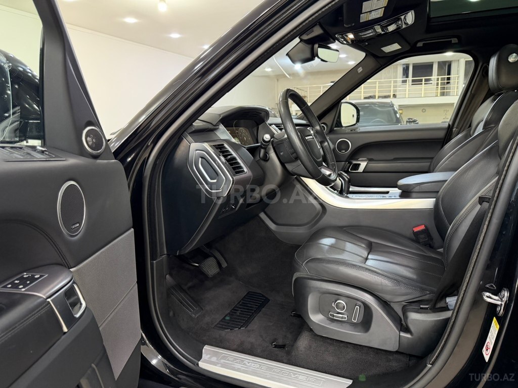 Land Rover RR Sport
