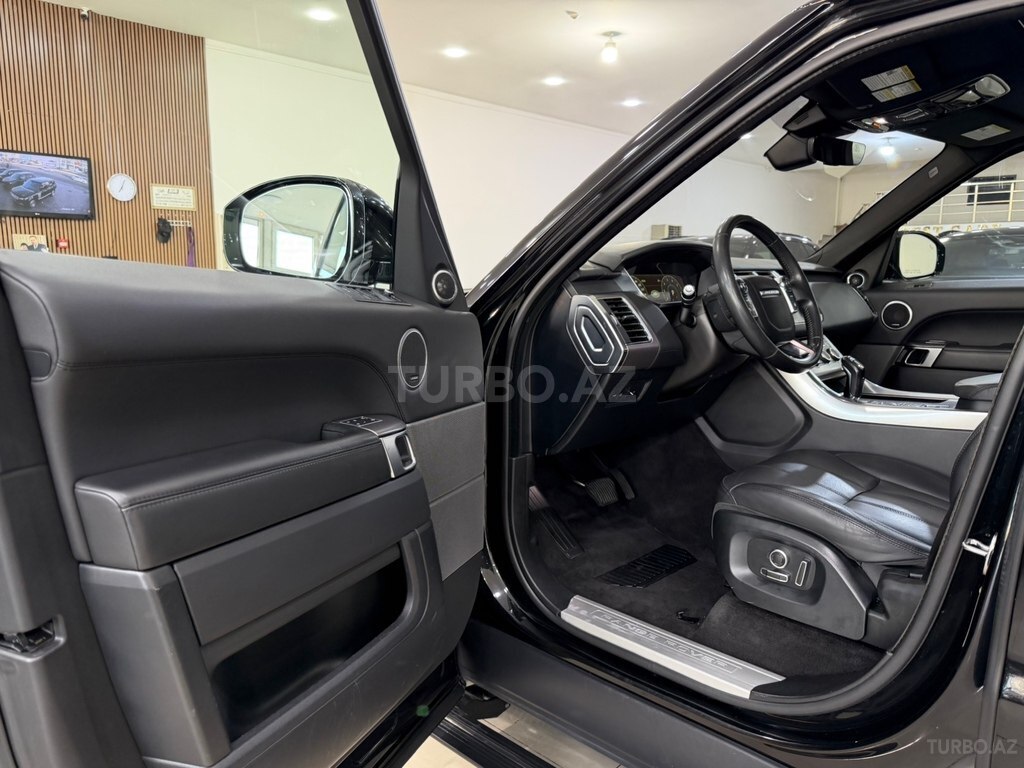 Land Rover RR Sport