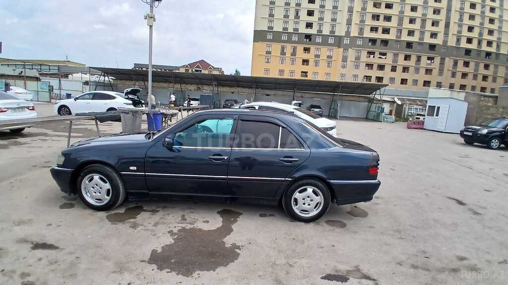 Mercedes C 200