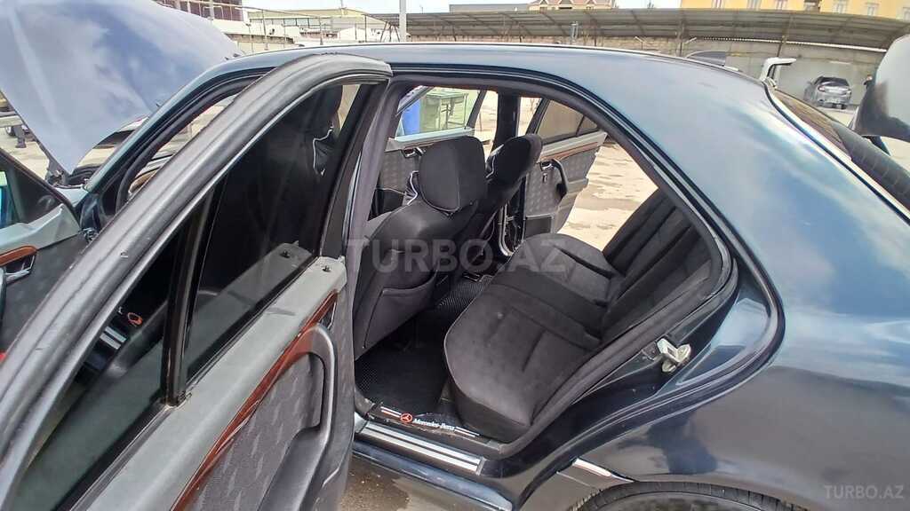 Mercedes C 200