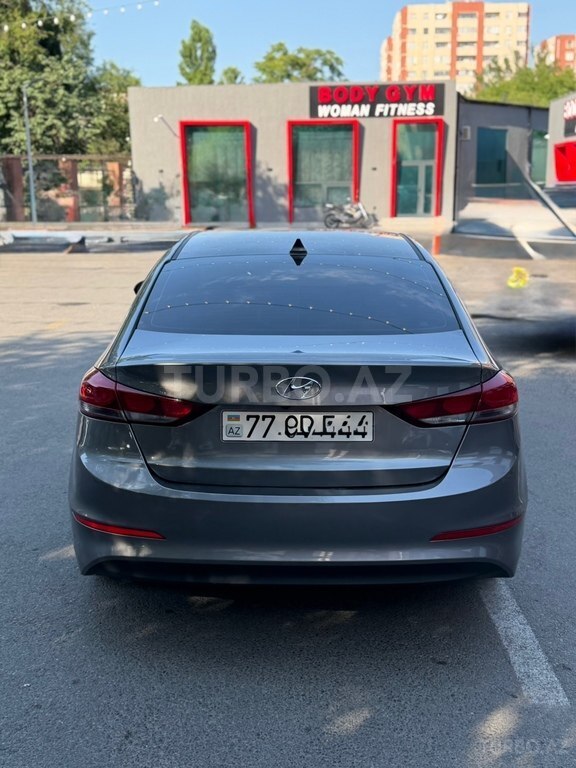 Hyundai Elantra