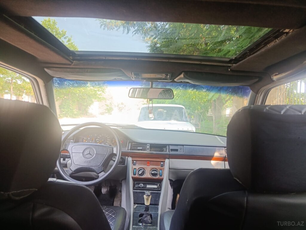 Mercedes 300 D 4MATIC