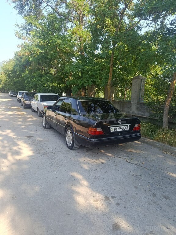 Mercedes 300 D 4MATIC