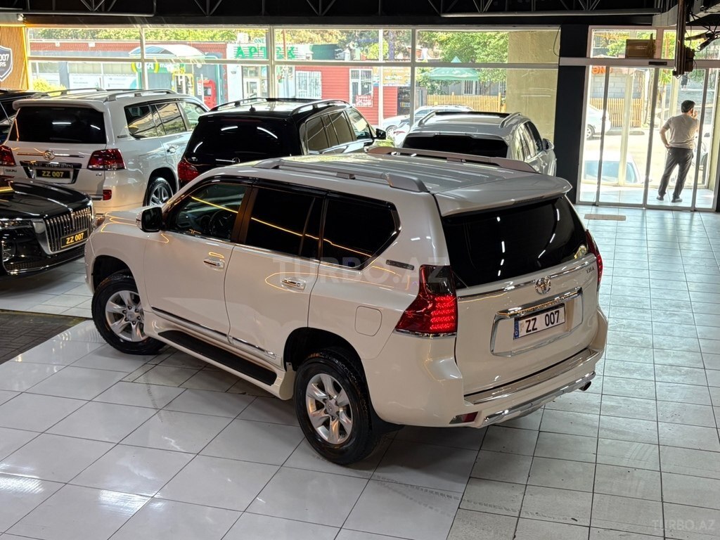 Toyota Land Cruiser Prado