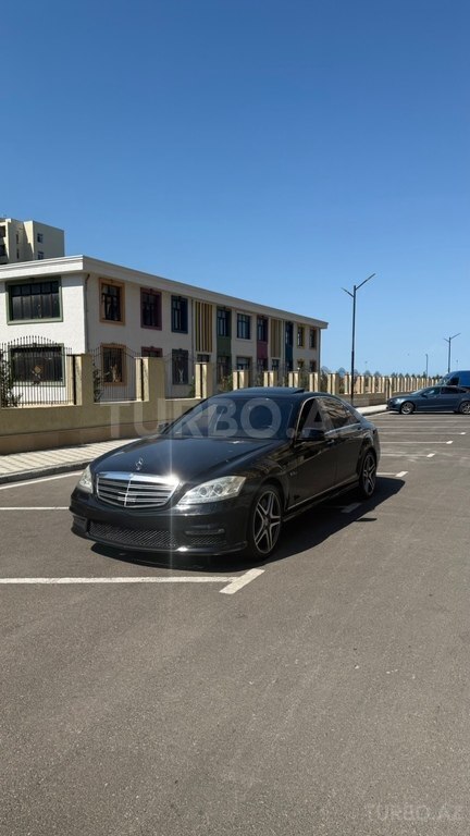 Mercedes S 63 AMG