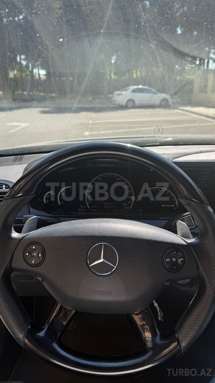 Mercedes S 63 AMG