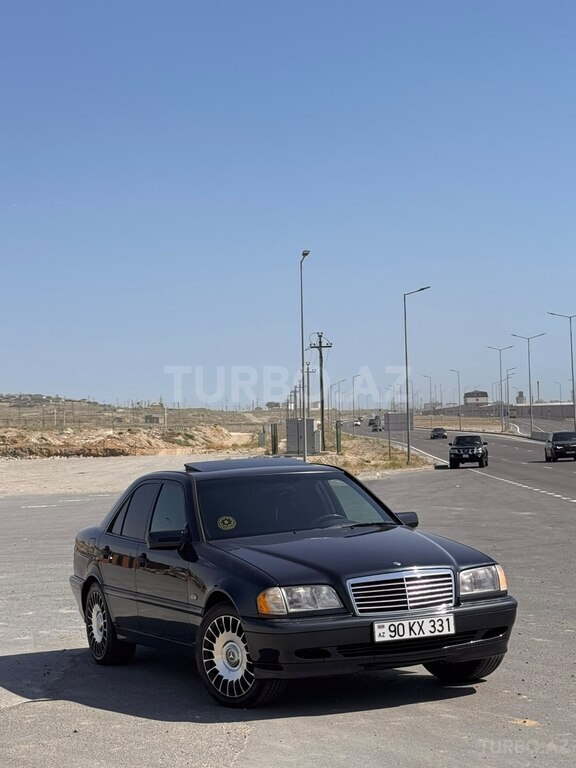 Mercedes C 200