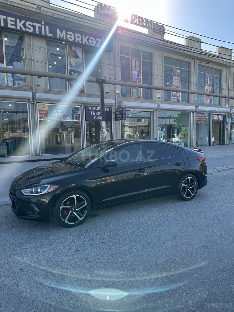 Hyundai Elantra