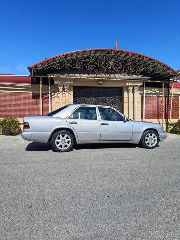 Mercedes 300 D