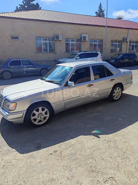 Mercedes 300 D