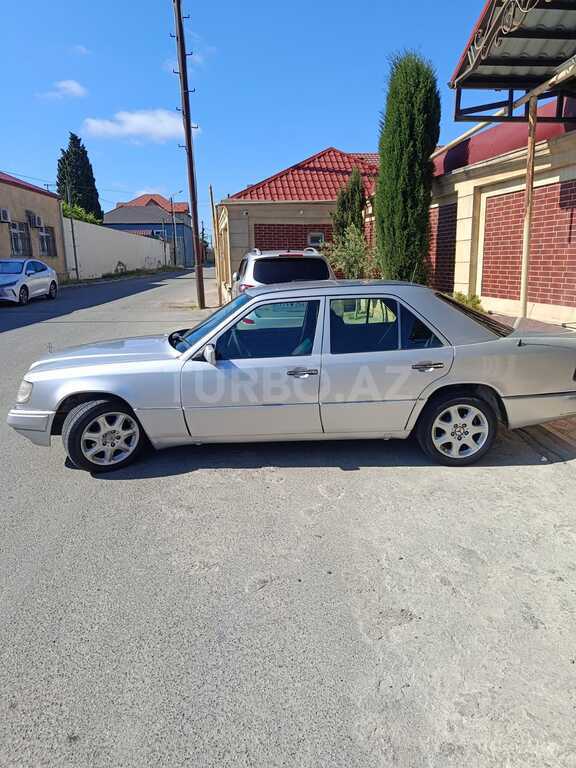 Mercedes 300 D