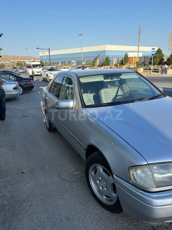 Mercedes C 180