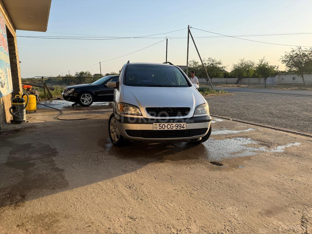 Opel Zafira