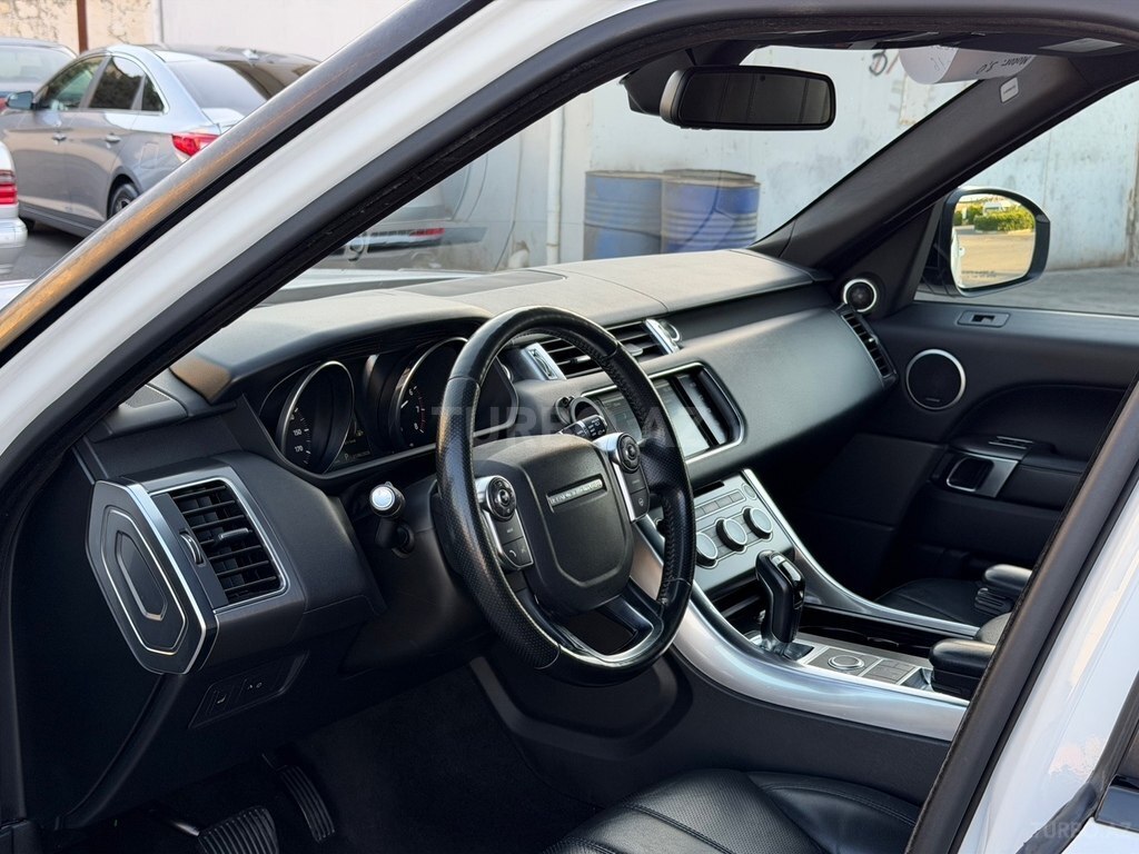 Land Rover RR Sport