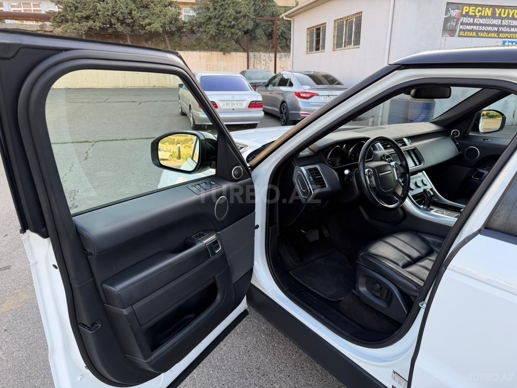 Land Rover RR Sport