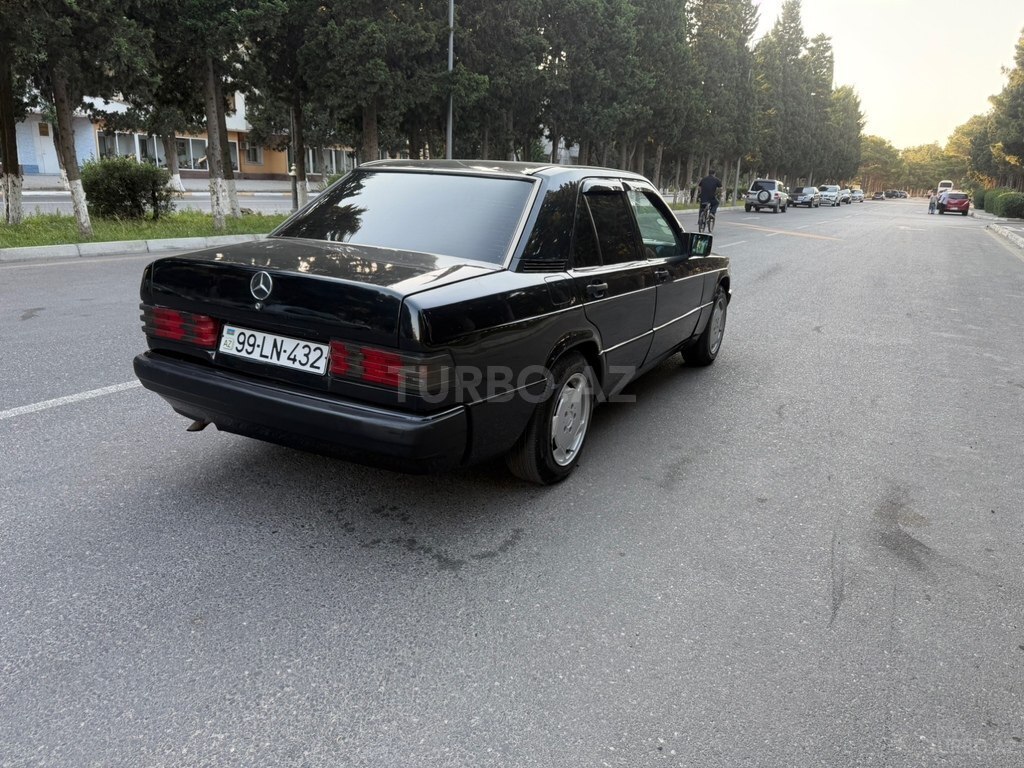 Mercedes 190