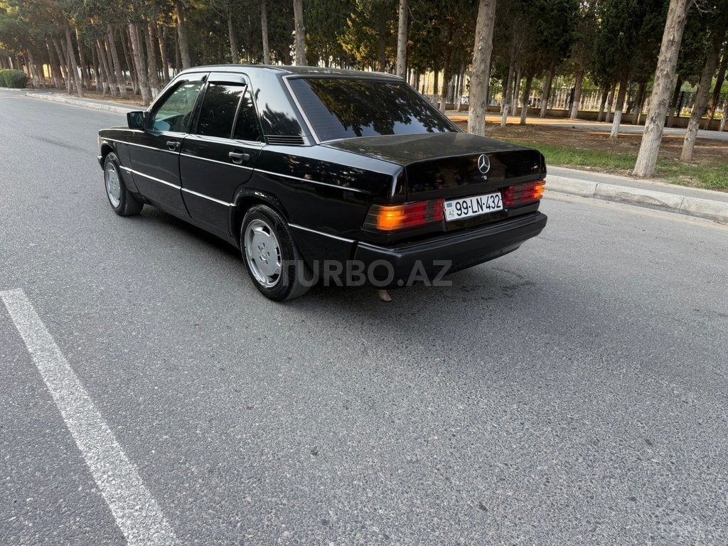 Mercedes 190