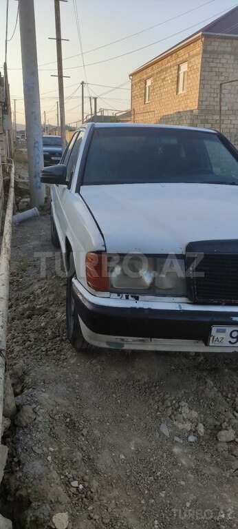 Mercedes 190