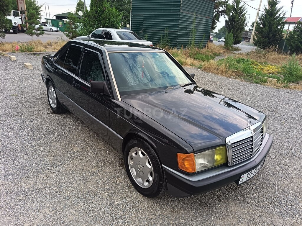 Mercedes 190