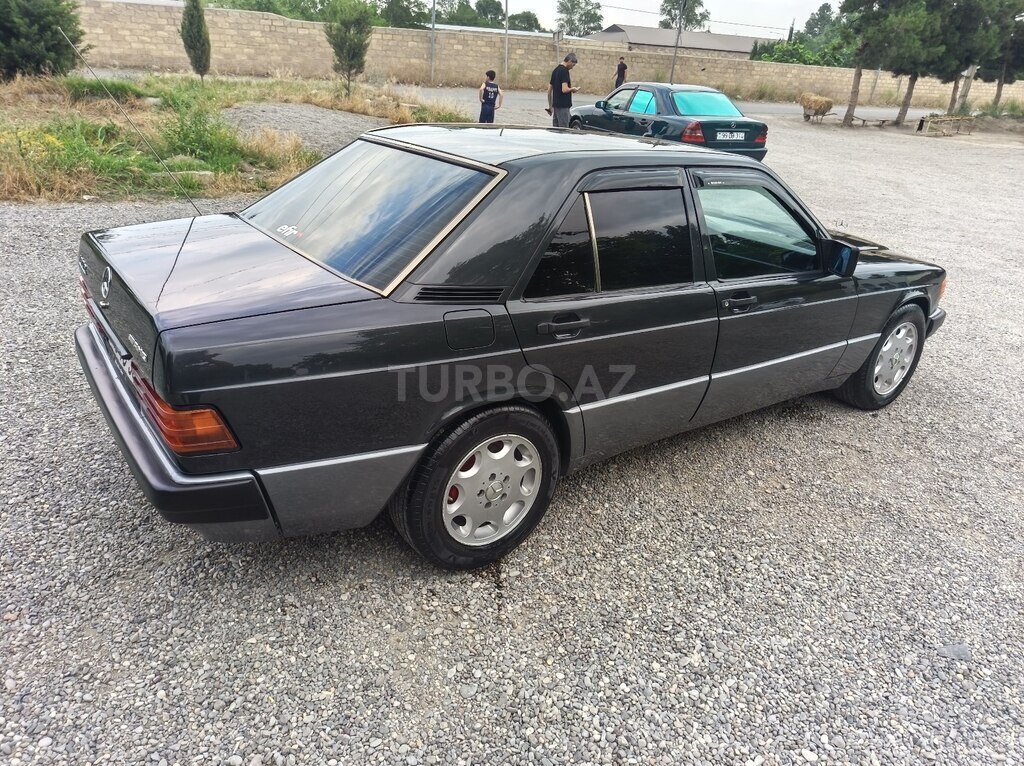 Mercedes 190