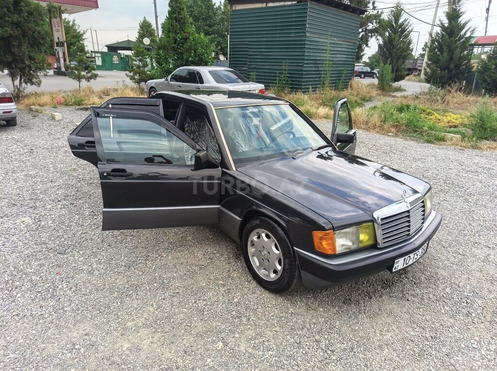 Mercedes 190