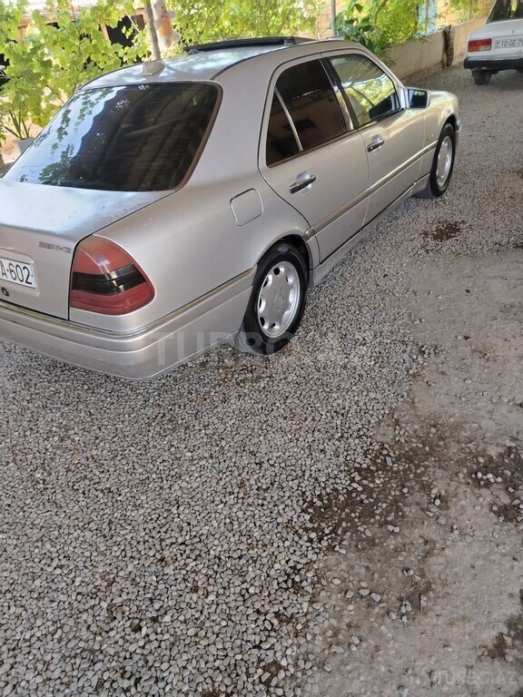 Mercedes C 220