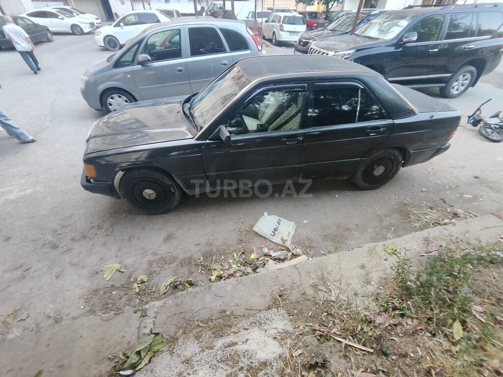 Mercedes 190