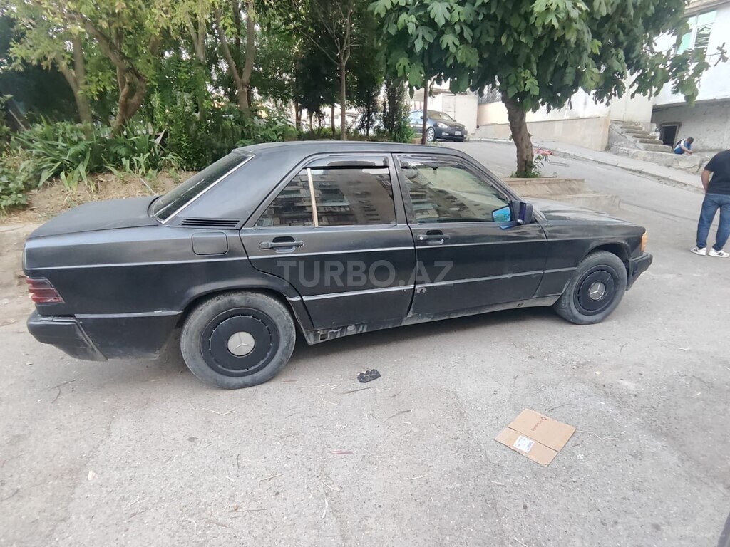 Mercedes 190