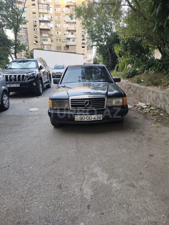 Mercedes 190