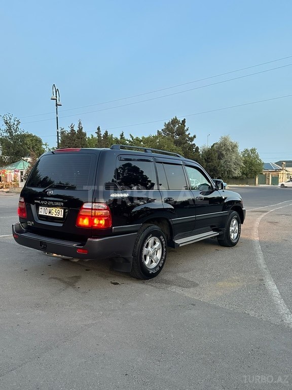 Toyota Land Cruiser