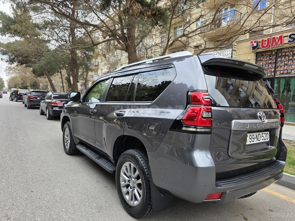 Toyota Land Cruiser Prado