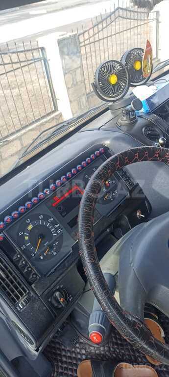 Mercedes Atego 2528