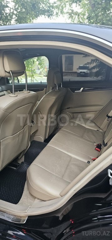 Mercedes C 180