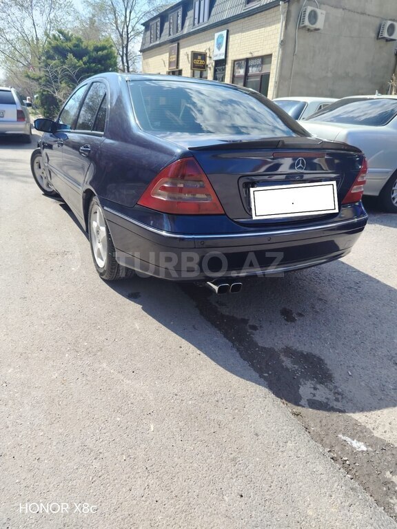 Mercedes C 240