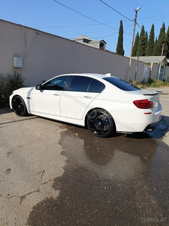 BMW 528