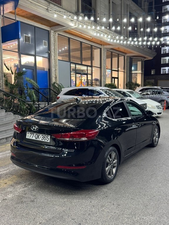 Hyundai Elantra