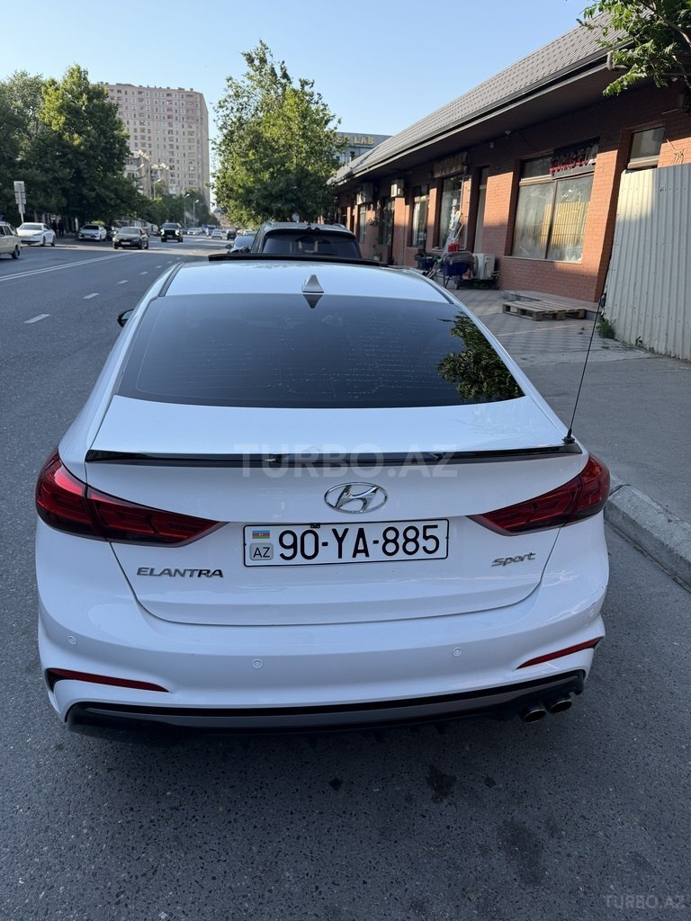 Hyundai Elantra