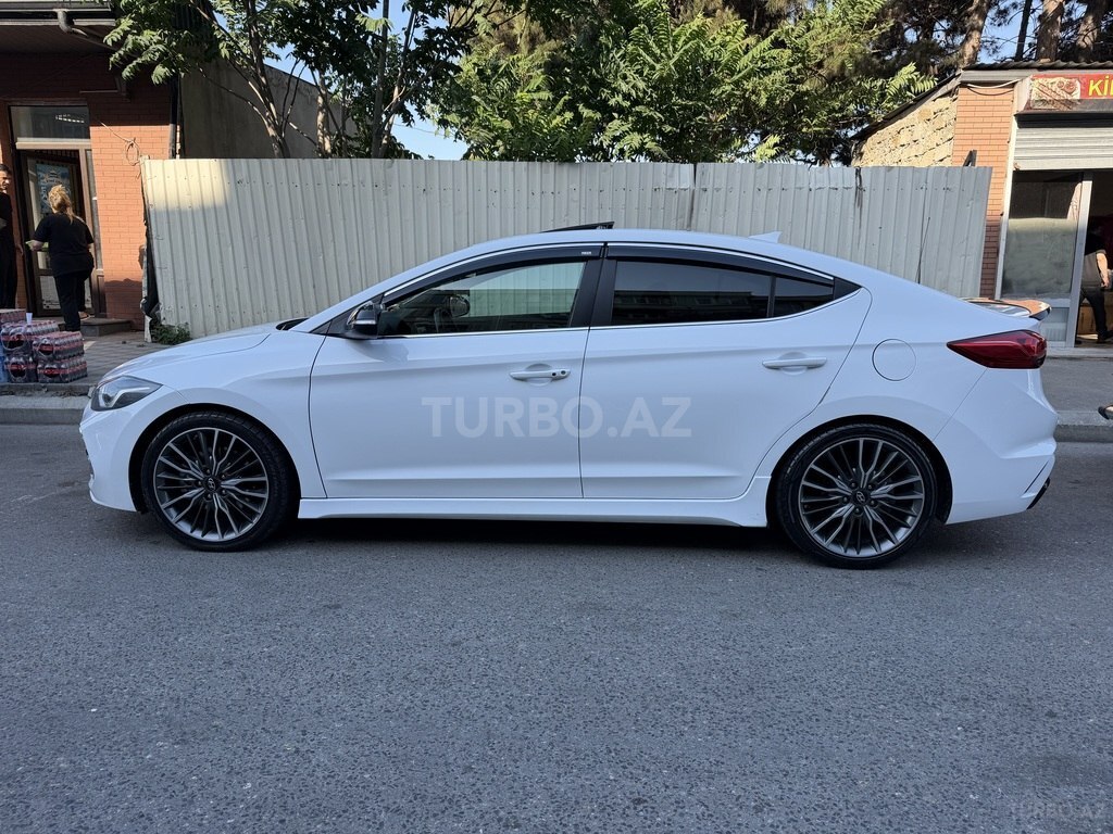 Hyundai Elantra