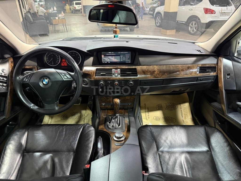BMW 525