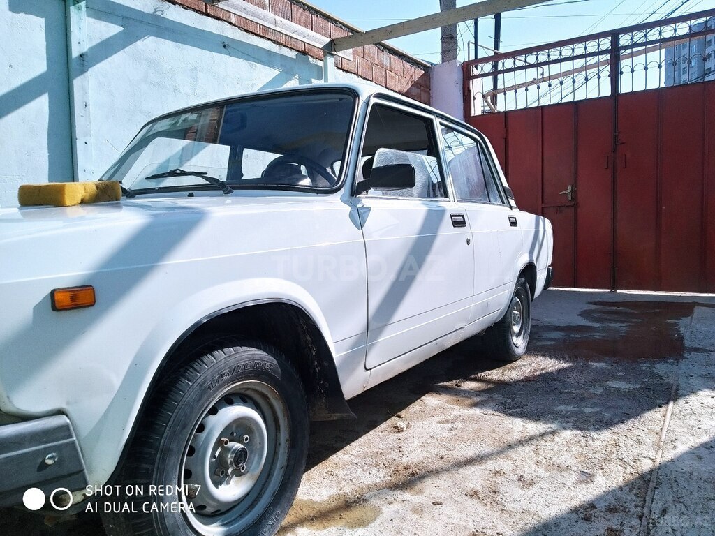 LADA (VAZ) 2107