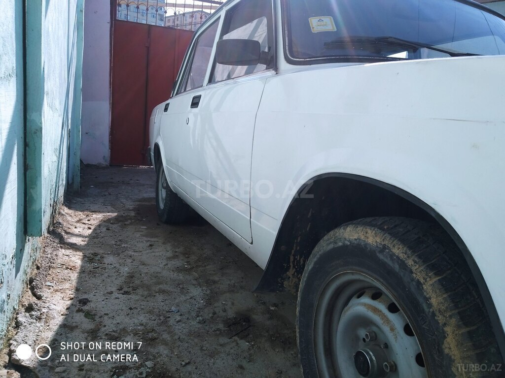 LADA (VAZ) 2107