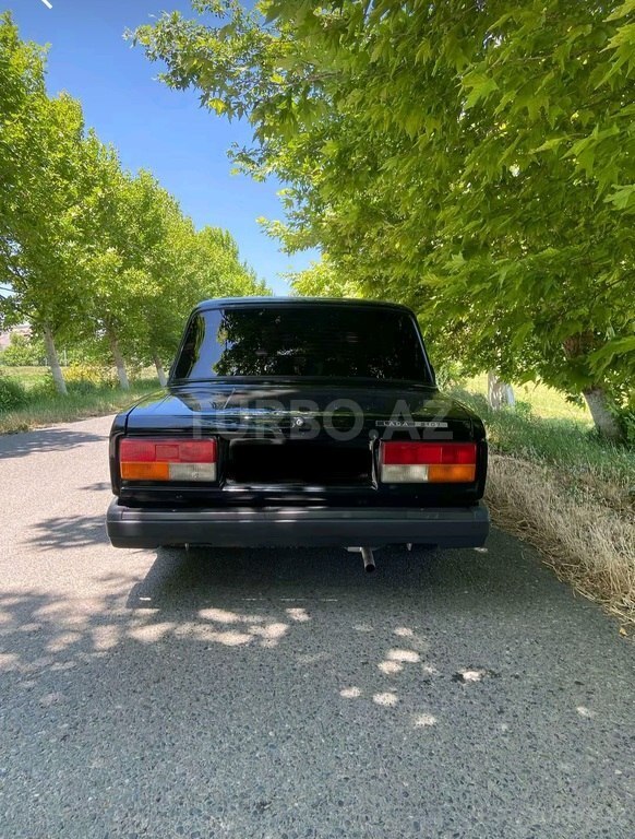 LADA (VAZ) 2107