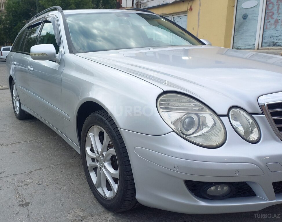 Mercedes E 220