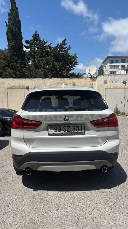 BMW X1